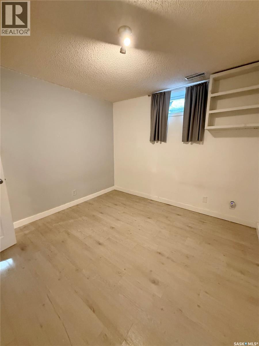 1511 Grandview STREET W - 21