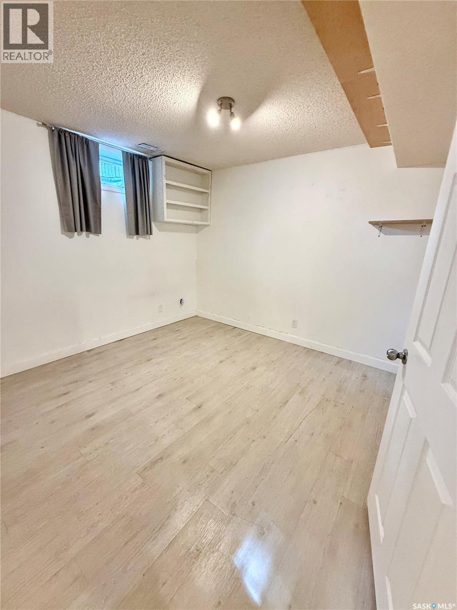 1511 Grandview STREET W - 20
