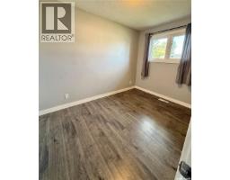 Bedroom - 1511 Grandview Street W, Moose Jaw, SK S6H6R4 Photo 8