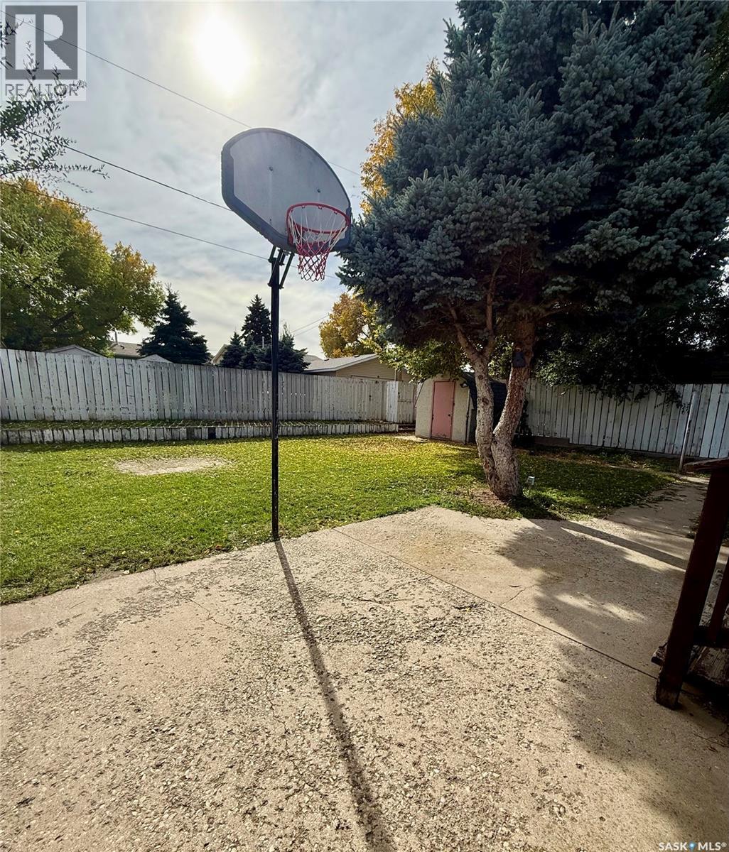 1511 Grandview STREET W, Moose Jaw — photo 32