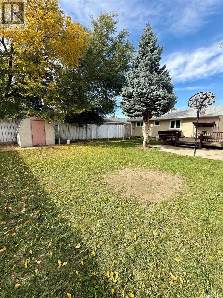 1511 Grandview STREET W - 34