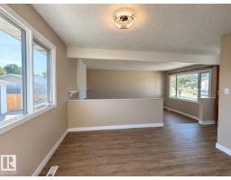 Primary Bedroom - 10439 36a Ave Nw, Edmonton, AB T6J2H7 Photo 6