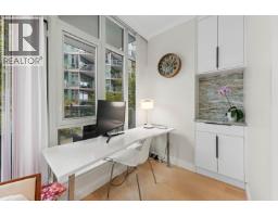 211 185 Victory Ship Way, North Vancouver, BC V7L0G2 Photo 10
