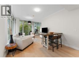 211 185 Victory Ship Way, North Vancouver, BC V7L0G2 Photo 6