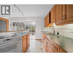 Hall - 60 Silverview Way Nw, Calgary, AB T3B3J8 Photo 11