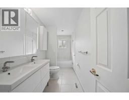 3pc Bathroom - 60 Silverview Way Nw, Calgary, AB T3B3J8 Photo 14