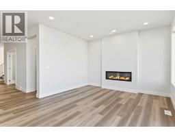 5pc Bathroom - 138 Silver Spruce Road Sw, Calgary, AB T2X6L3 Photo 8