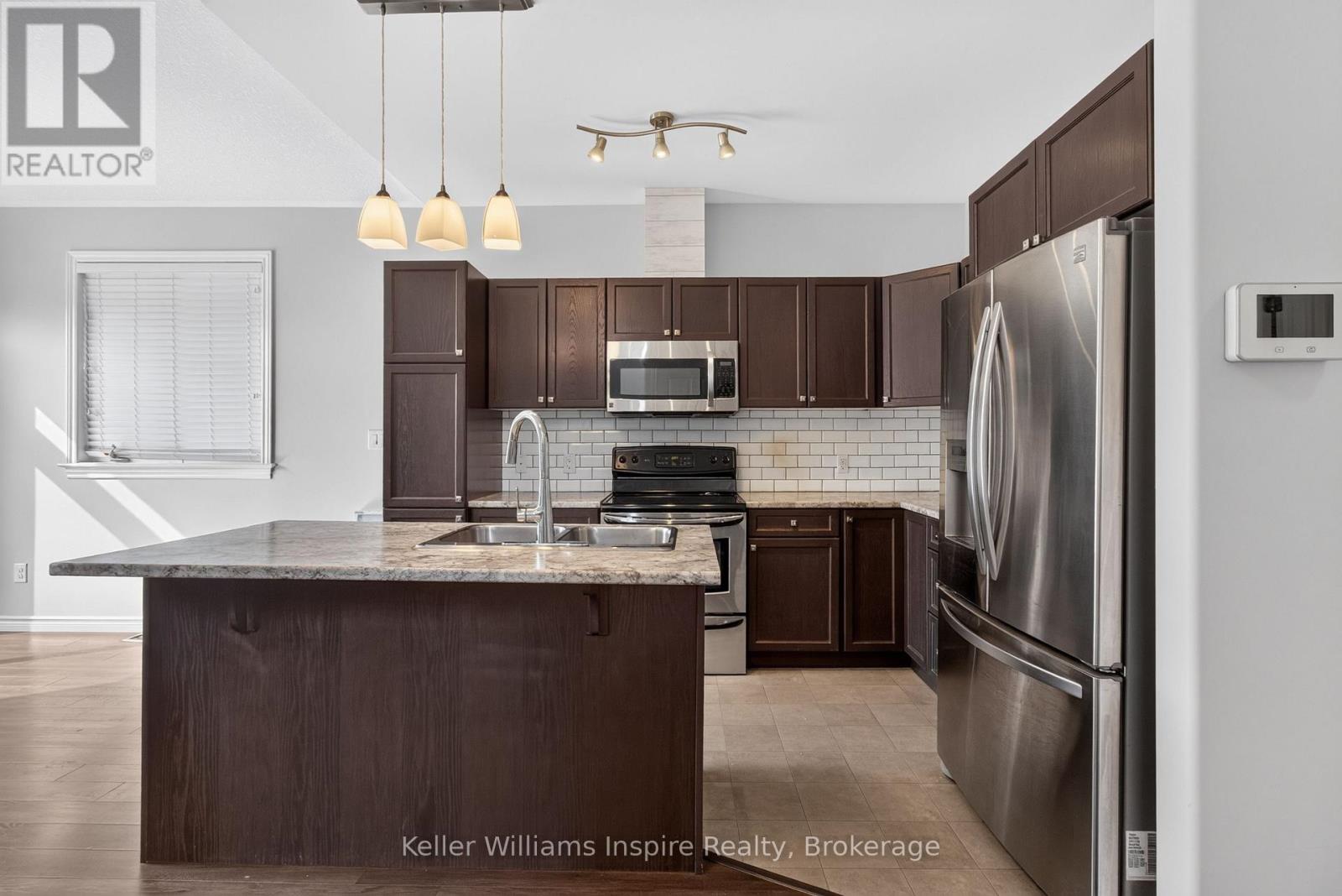 165 Islandview Drive — photo 10