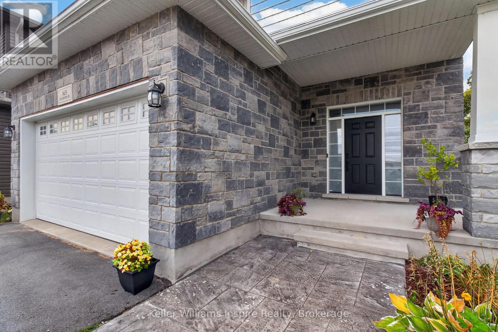 165 Islandview Drive — photo 4