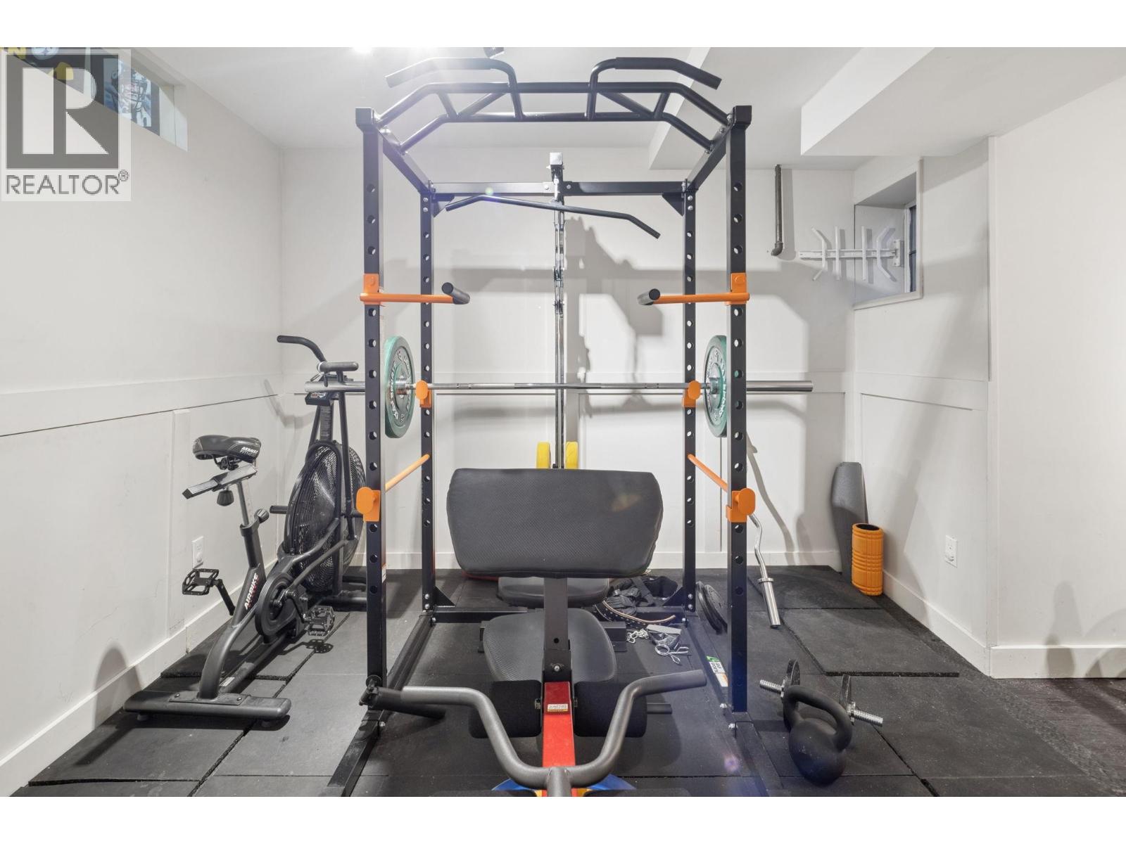 3 230 W 15TH STREET, North Vancouver