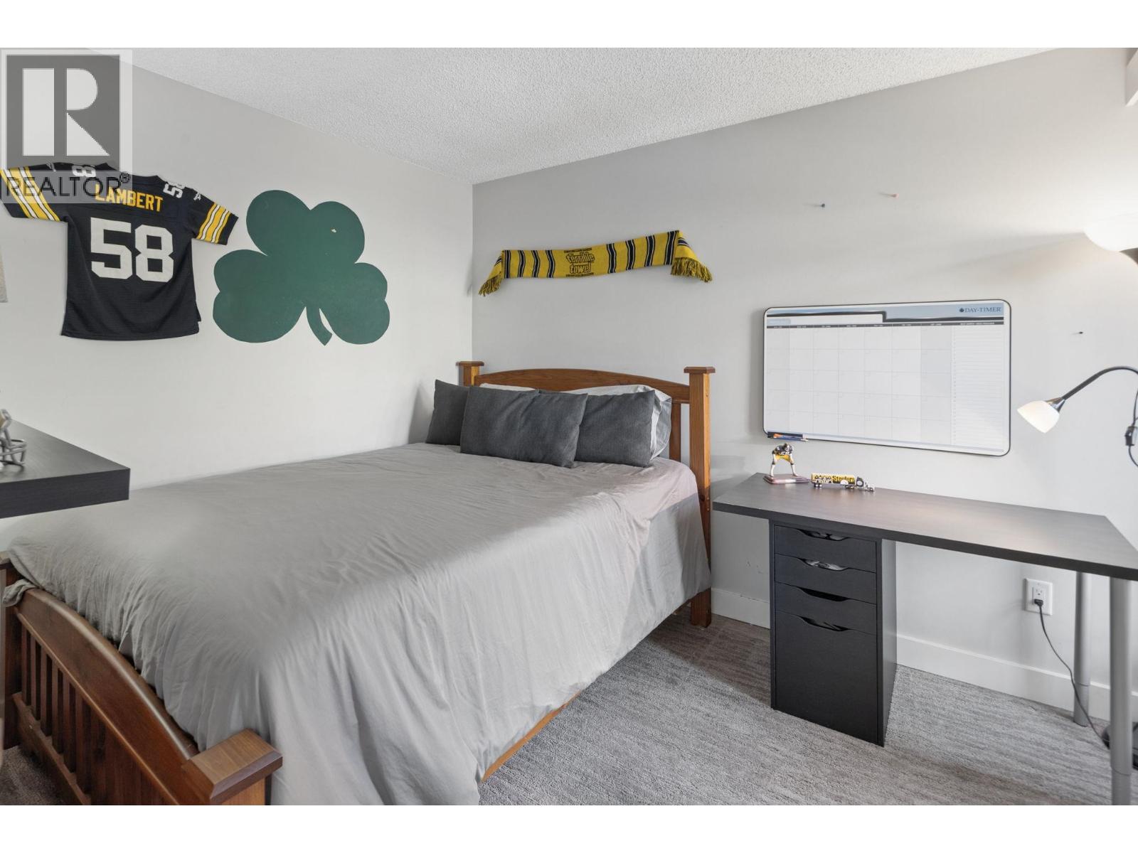 3 230 W 15TH STREET, North Vancouver