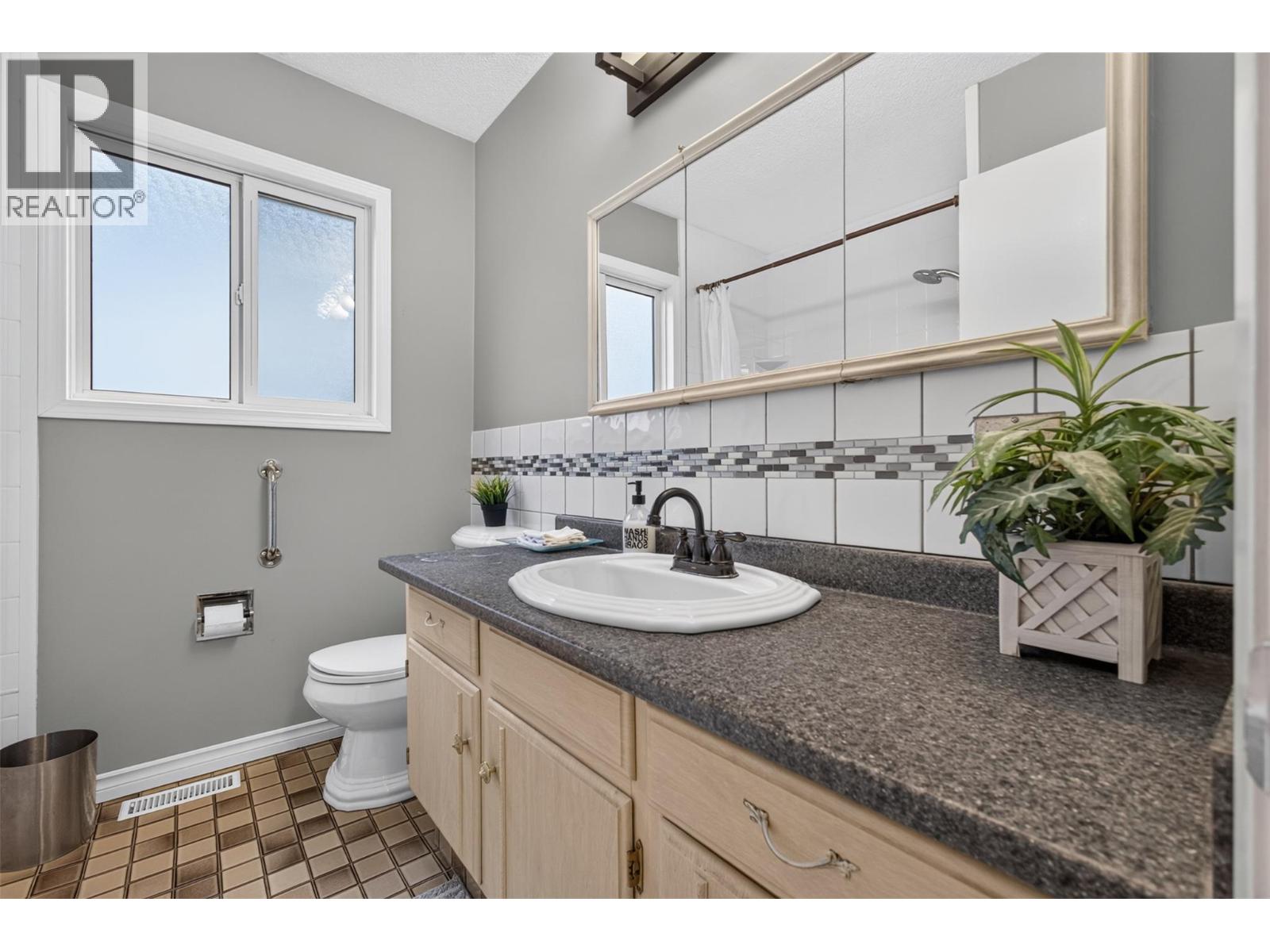 175 Venus Road - 16