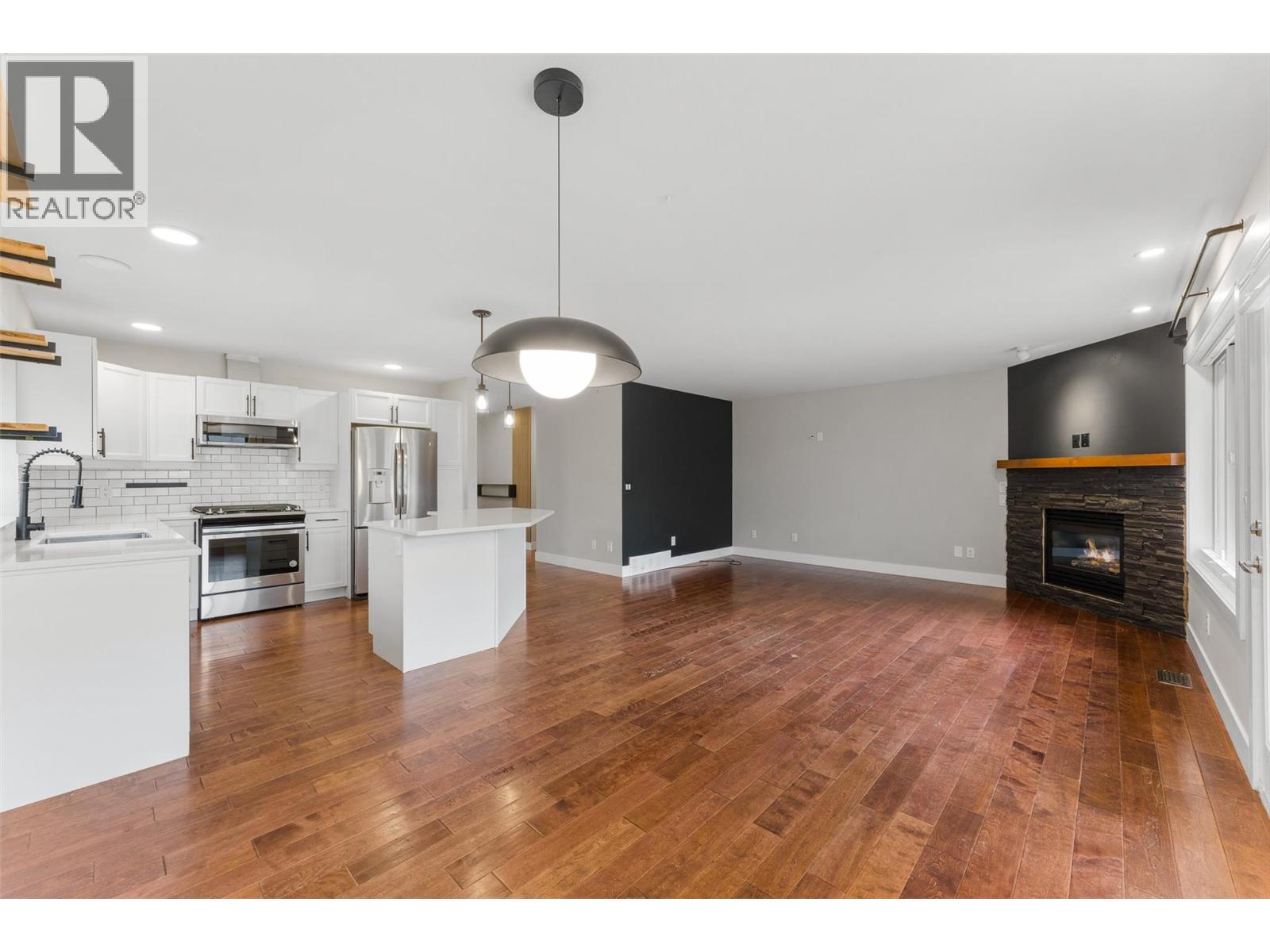 13296 Lake Hill Drive, Lake Country - Image 1