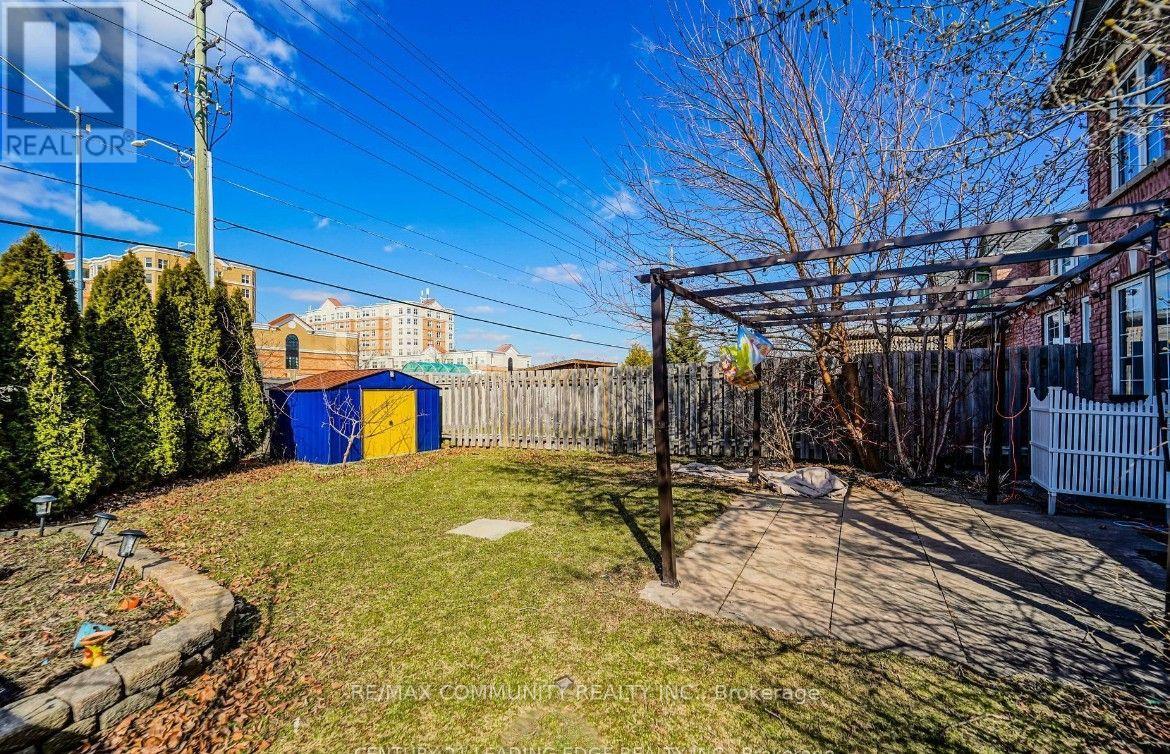 2 Oglevie Drive, Whitby, ON photo 27