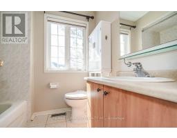 2 Oglevie Drive, Whitby, ON L1R2Y4 Photo 22