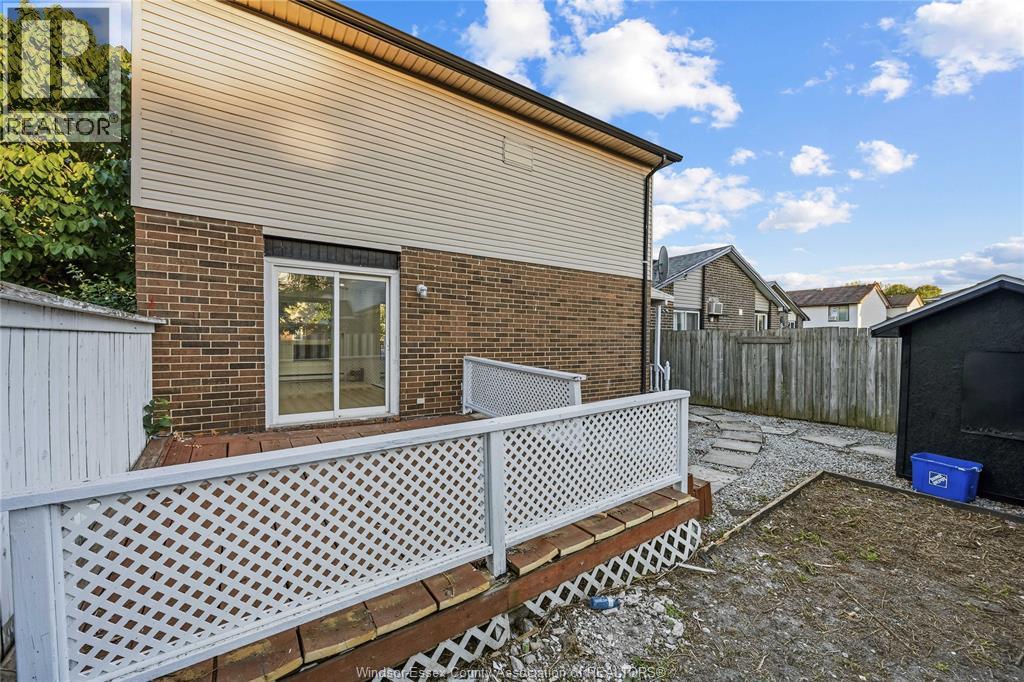 1341 ARNCLIFFE PL - 11