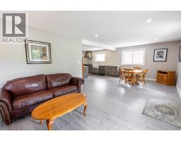 Foyer - 6822 Evergreen Lane, Plympton Wyoming, ON N0N1E0 Photo 8