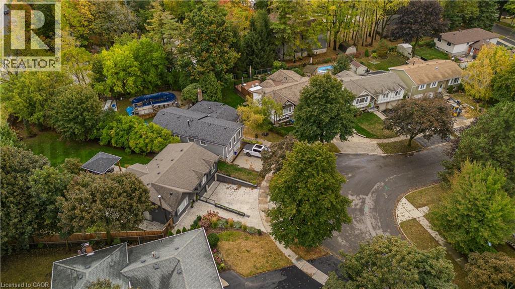 2193 LANCASTER Crescent, Burlington — photo 2