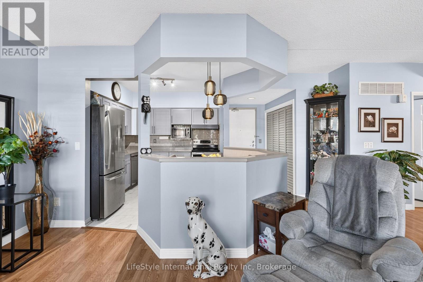 104 - 208 SILVERCREEK PARKWAY N, Guelph (Junction/Onward Willow)