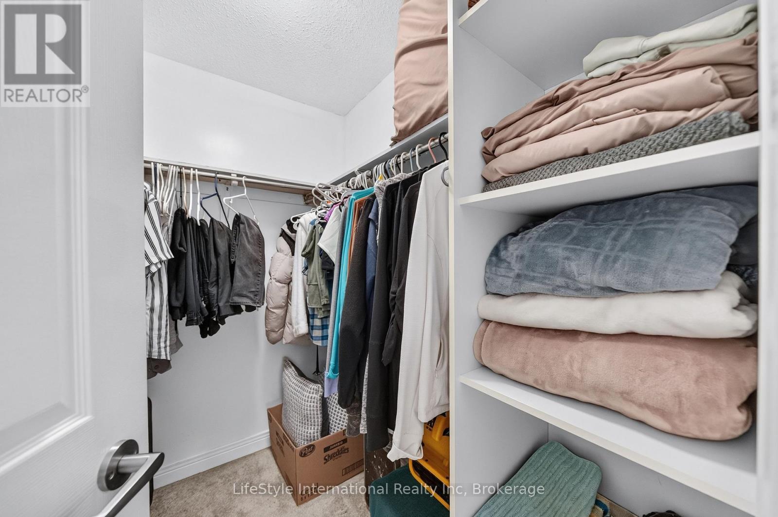 #104 208 SILVERCREEK PARKWAY N - Image 19
