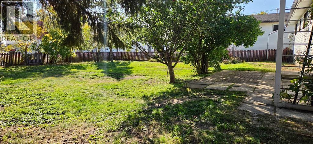11221 102 Avenue - Image 4