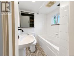 6008 Grandview Rd, Port Alberni, BC V9Y8W1 Photo 13