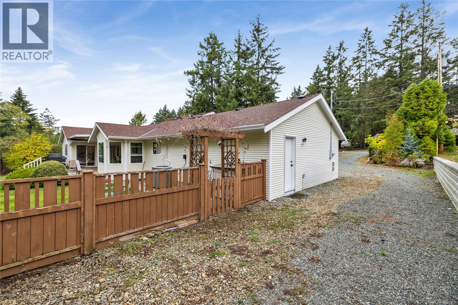 1730 Sangster Cres - 12