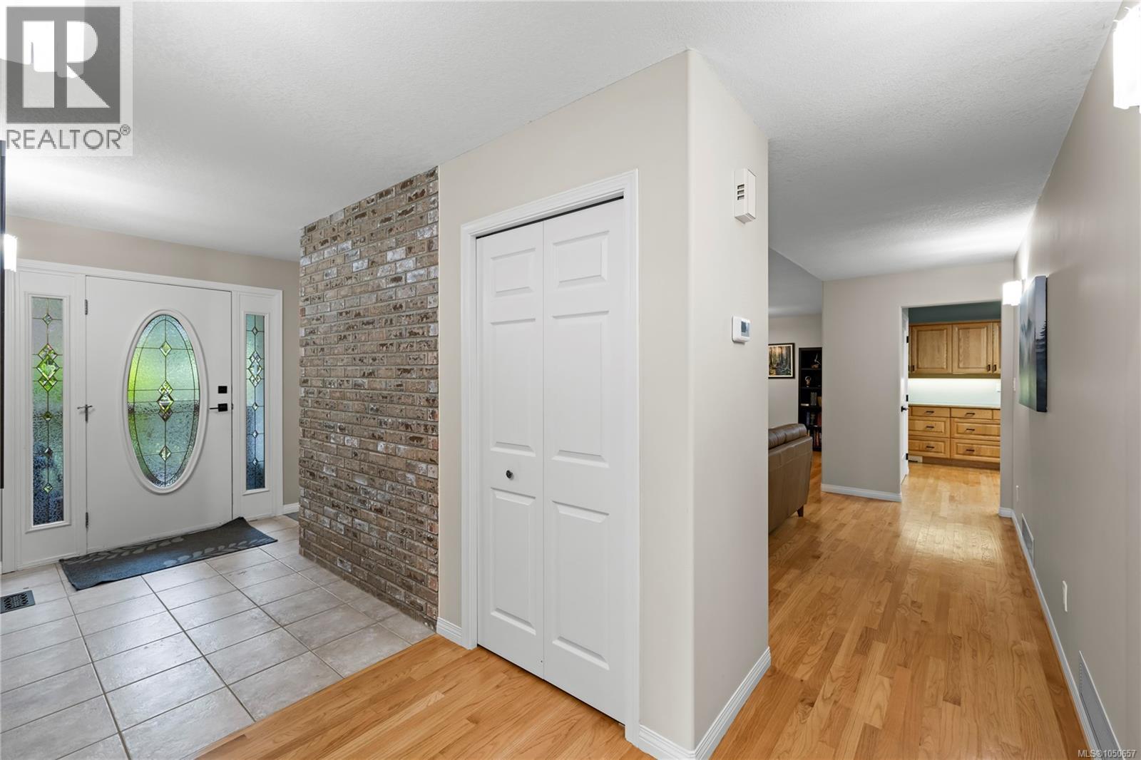 1730 Sangster Cres - 15