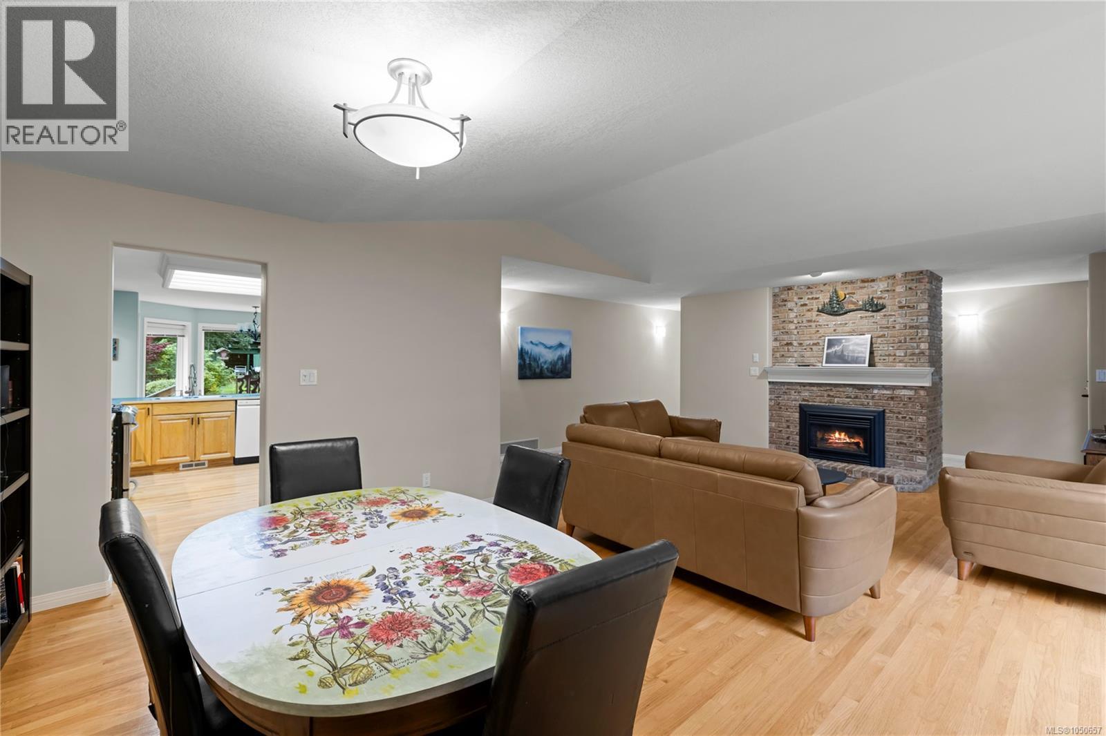 1730 Sangster Cres - 23