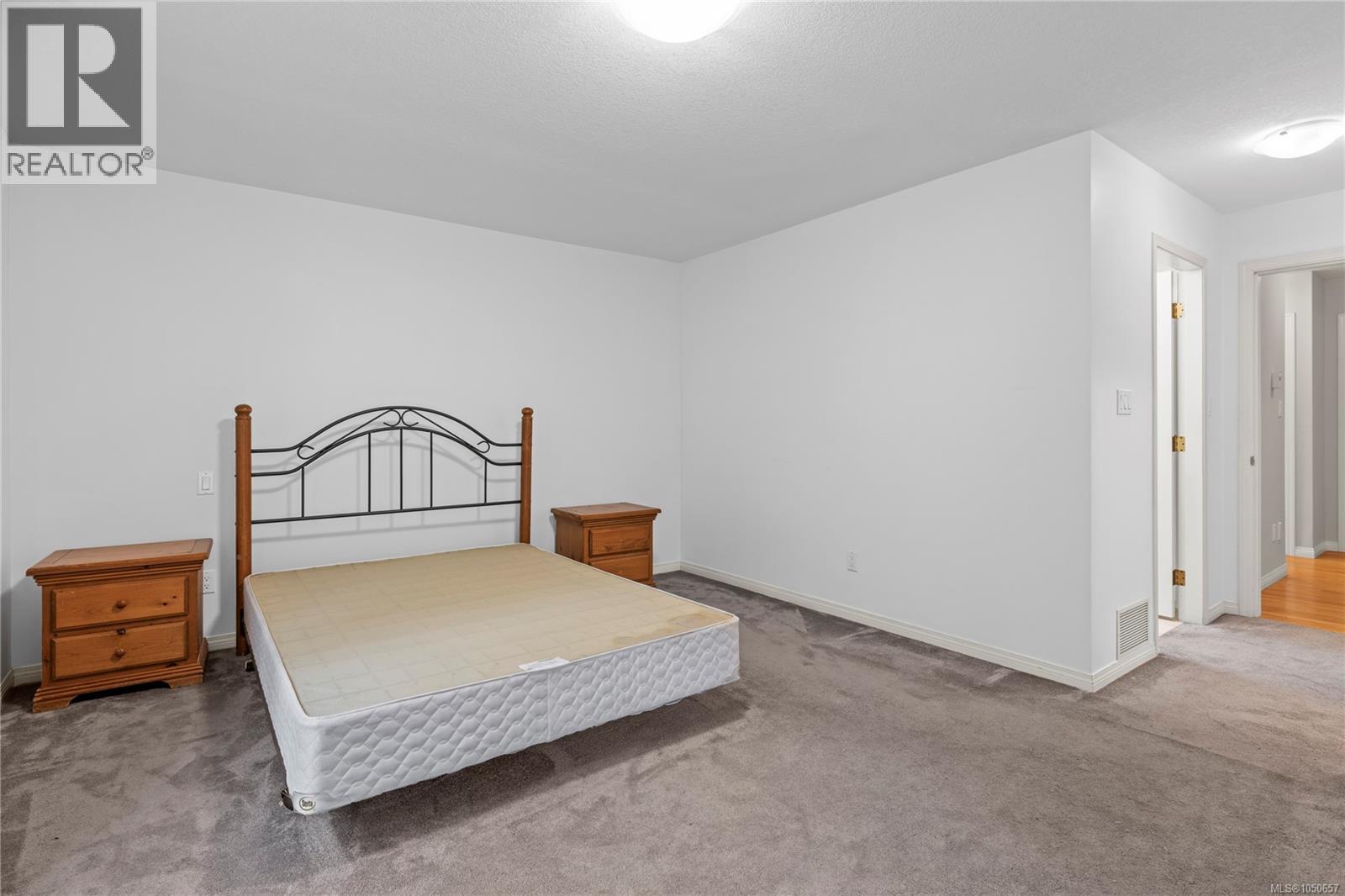 1730 Sangster Cres - 29