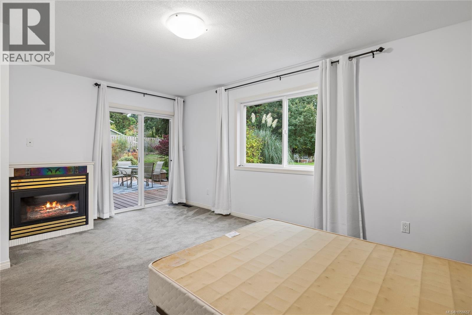 1730 Sangster Cres - 30