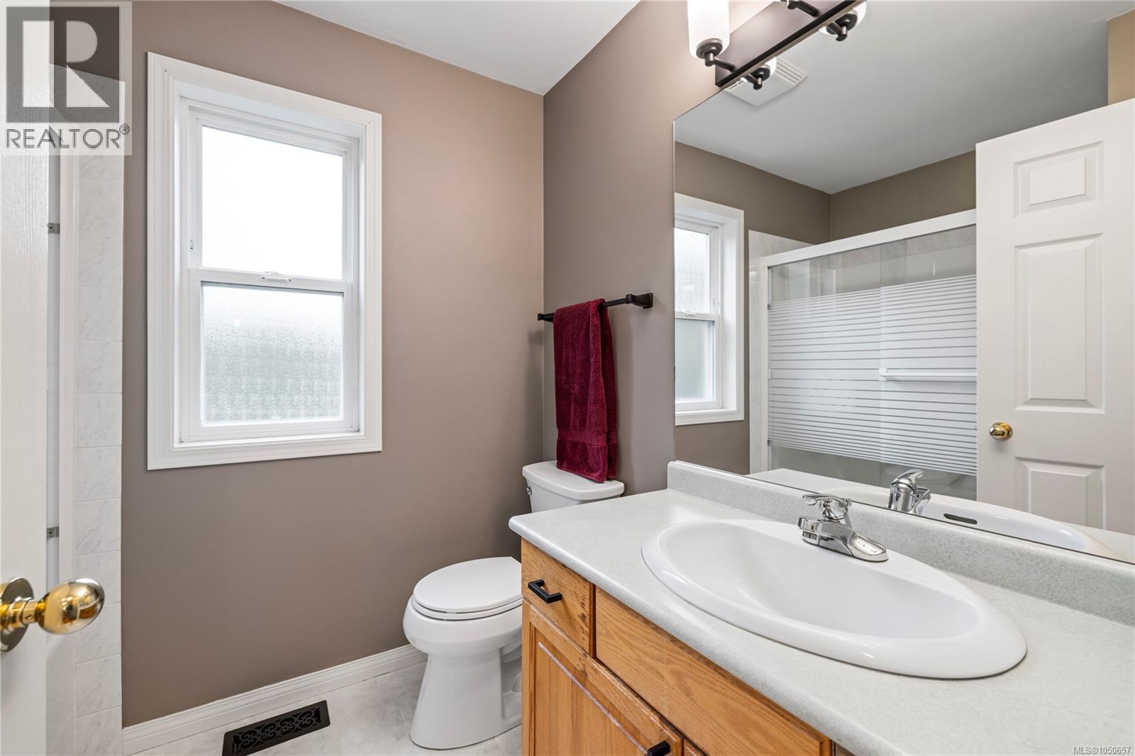 1730 Sangster Cres - 34