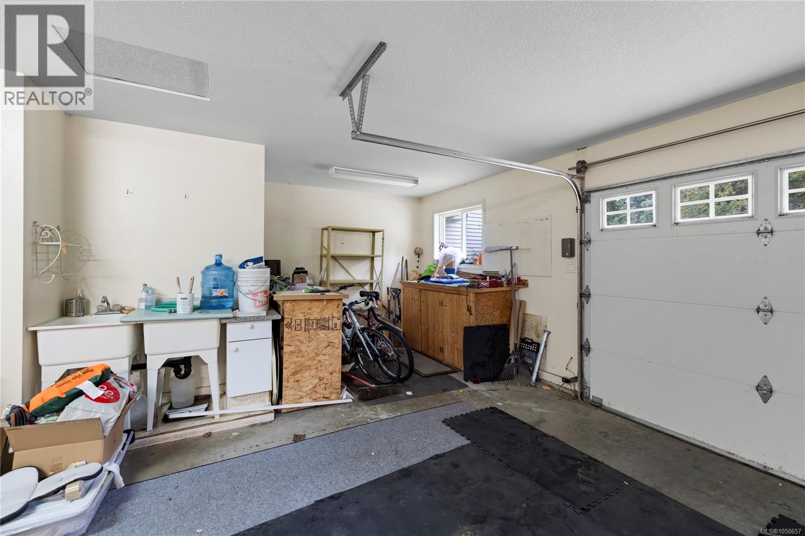 1730 Sangster Cres - Image 40