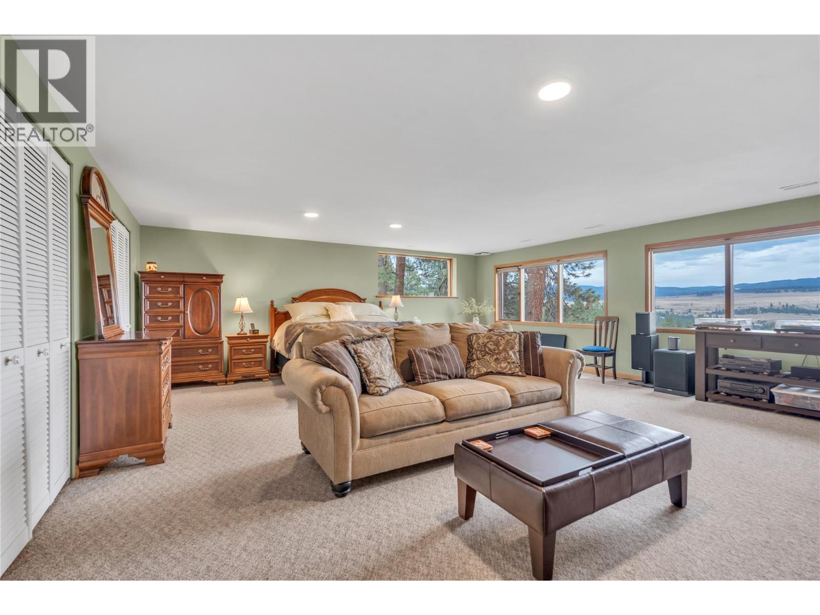  750 Cedar Creek Road, Princeton