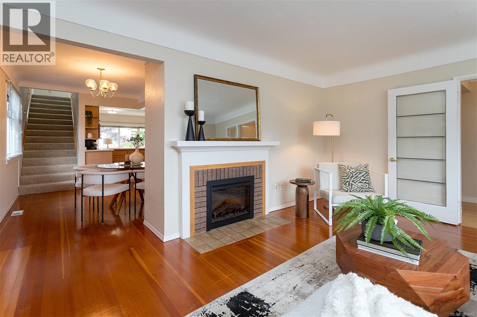 1679 Freeman Ave - Image 5