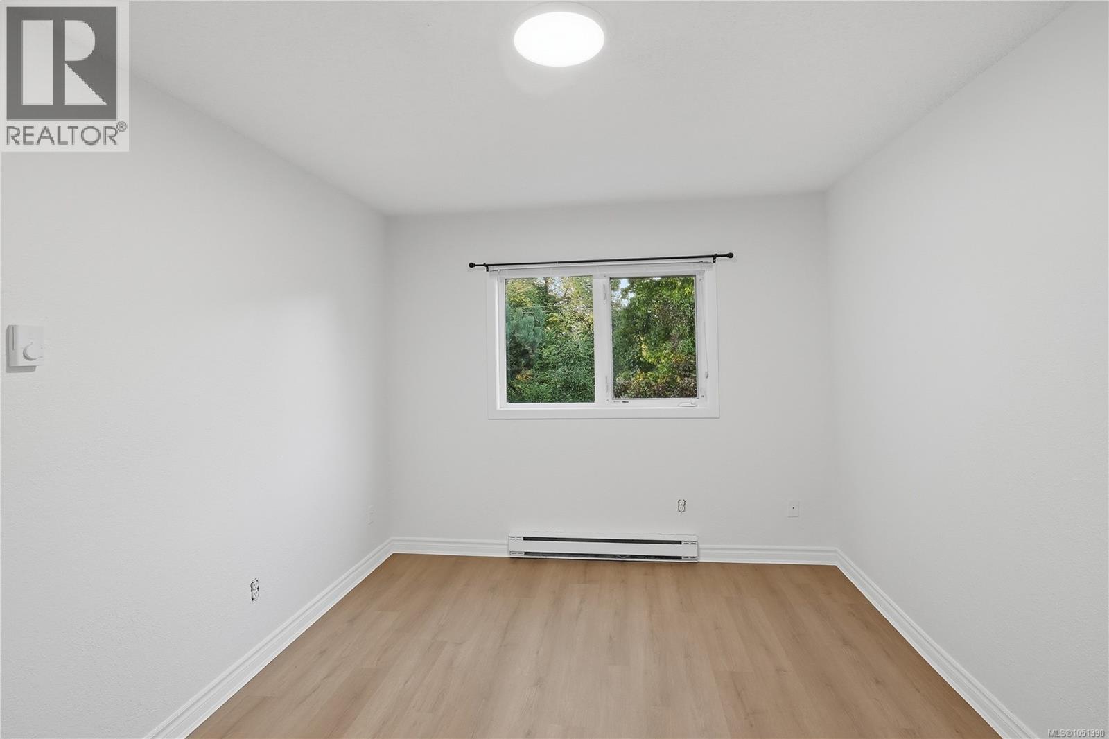 #411 909 Pembroke St - 16