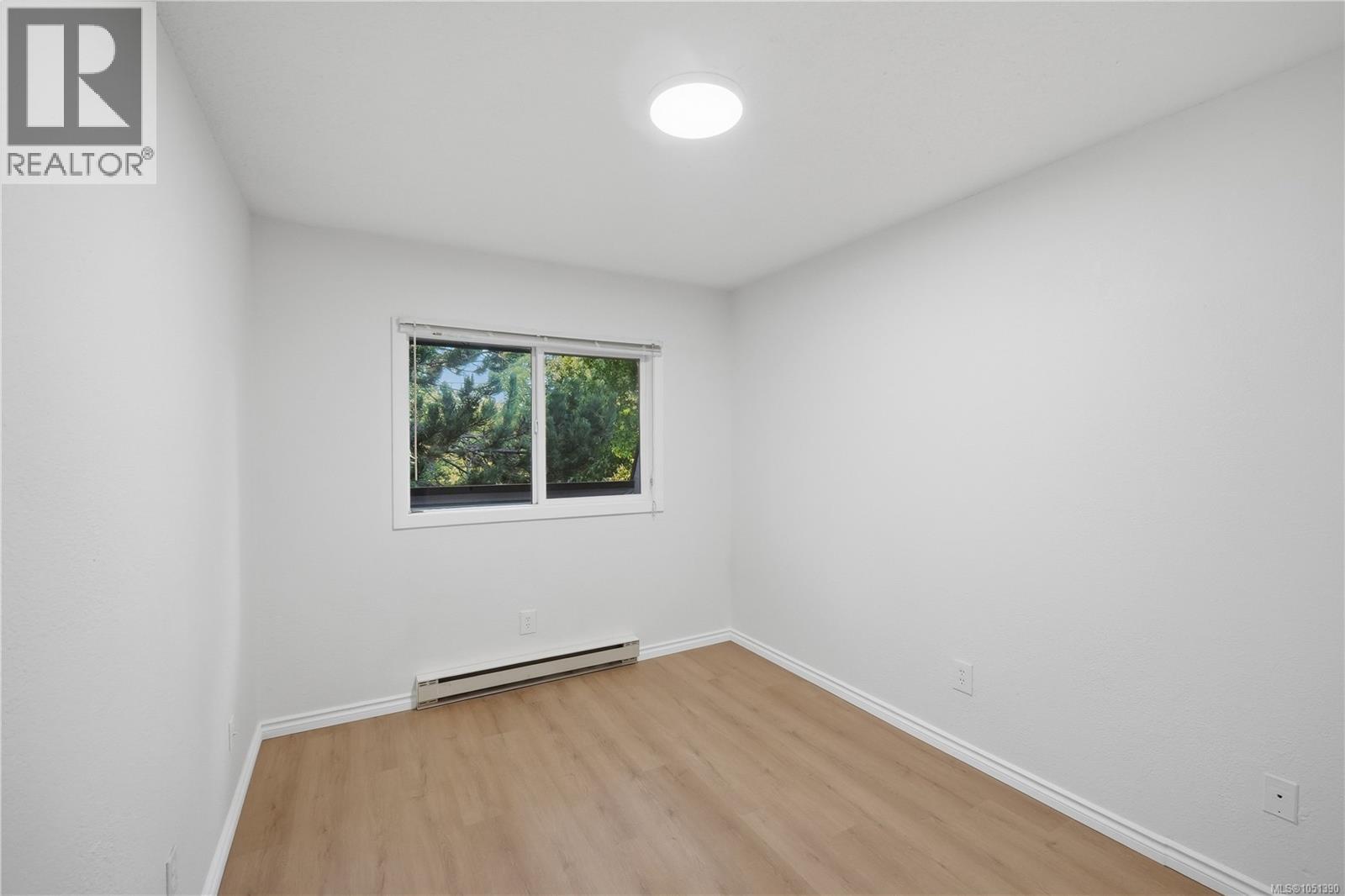#411 909 Pembroke St - 19