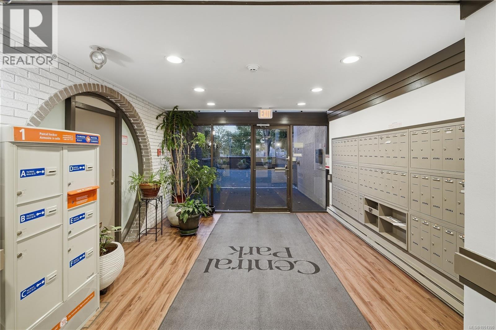 #411 909 Pembroke St - 28