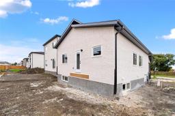 826 Mclean Avenue, Selkirk, MB R1A4N7 Photo 25