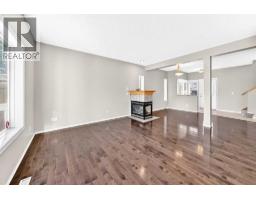 4pc Bathroom - 16 Royal Birch Rise Nw, Calgary, AB T3G5K2 Photo 13