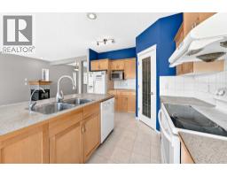 4pc Bathroom - 16 Royal Birch Rise Nw, Calgary, AB T3G5K2 Photo 14
