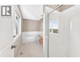 16 Royal Birch Rise Nw, Calgary, AB T3G5K2 Photo 30