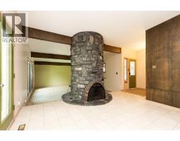 317 Laval Boulevard W - photo 9