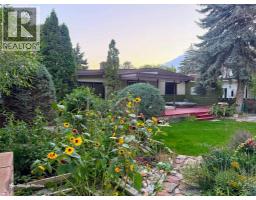 317 Laval Boulevard W - photo 1