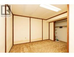 317 Laval Boulevard W - photo 32