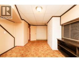 317 Laval Boulevard W - photo 25