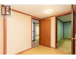 317 Laval Boulevard W - photo 30