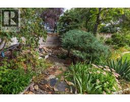 317 Laval Boulevard W - photo 43