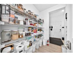 5pc Bathroom - 17 Masters Terrace Se, Calgary, AB T3M2C1 Photo 13