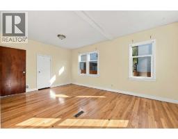 Bedroom - 1312 17 Avenue Nw, Calgary, AB T2M0R1 Photo 11